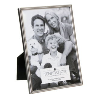 Silver-Plated Narrow Ribbed Edge Frame 5x7