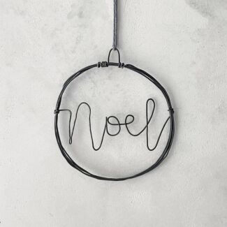 ‘Noel’ Small Rusty Wire Wreath