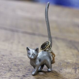 Standing Cat Pewter Ring Holder