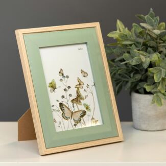 Light Wood & Olive Green Bevelled 5x7 Frame