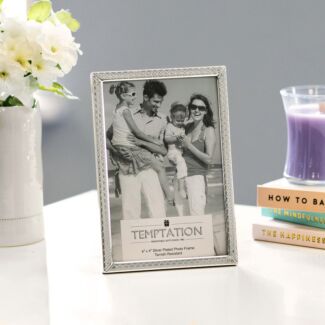 Silver-Plated Narrow Edge Bobble Photo Frame 4x6