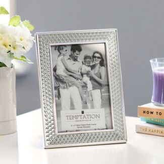 Silver-Plated Wide Edge Triangle Design Photo Frame 4x6