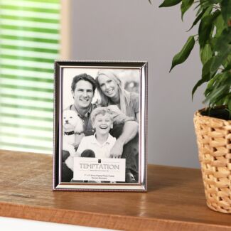 Silver-Plated Narrow Dotted Edge Photo Frame 5x7