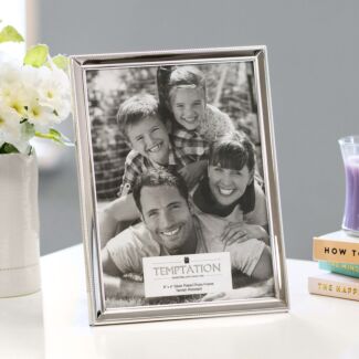 Silver-Plated Narrow Dotted Edge Photo Frame 6x8