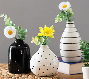 langs vases & planters